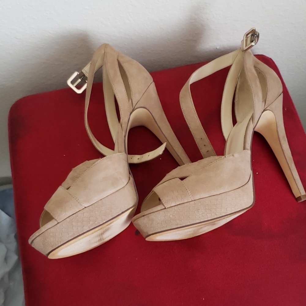 Shoes - Picture 3 of 5